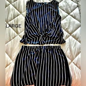 2 piece outfit - size large- Navy Blue / White